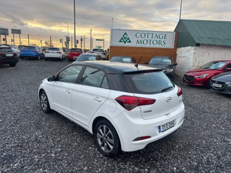 2017 Hyundai i20 1.2 Deluxe €11,500 thumbnail