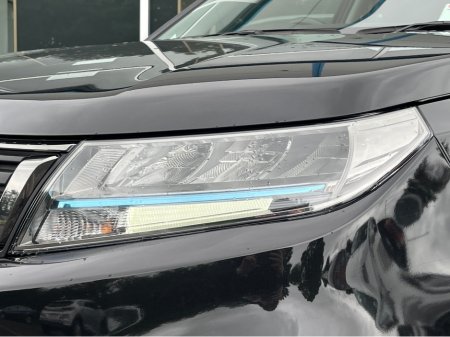 2023 Suzuki Vitara - view 3