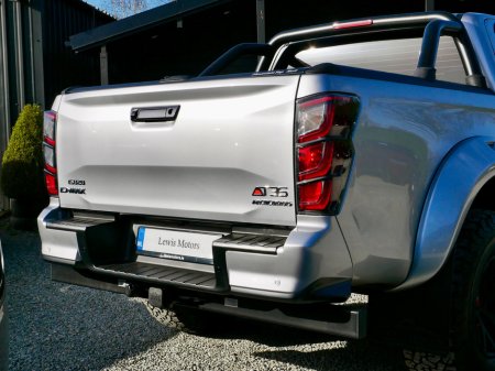 2025 Isuzu D-MAX - thumbnail 15