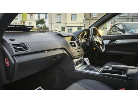 2010 Mercedes-Benz C Class - thumbnail 19