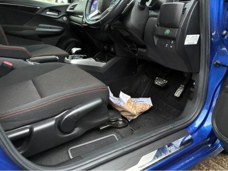 2015 Honda Fit 1.5i Petrol Hybrid Automatic S Model €11,950 thumbnail