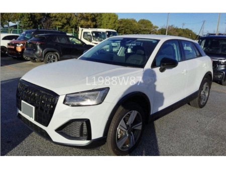 2024 Audi Q2 - thumbnail 3