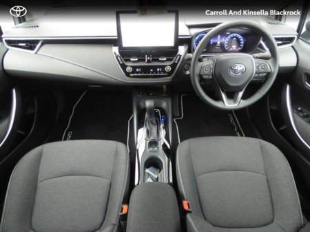 2023 Toyota Corolla Hybrid Luna Sport Saloon €28,950 thumbnail