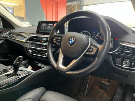 2018 BMW 5 Series - thumbnail 13