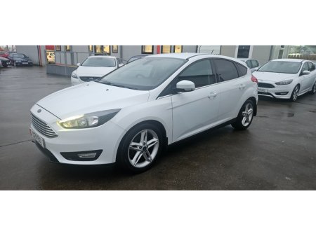 2016 Ford Focus ZETEC APPEARANCE PACK 1.0 ECO 100BHP LOW MILES €8,950 thumbnail