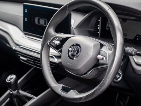 2023 Skoda Octavia SE TECHNOLOGY TDI €27,750 thumbnail