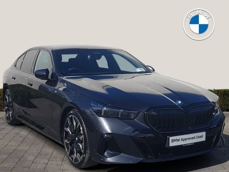 2026 BMW 5 Series - thumbnail 1