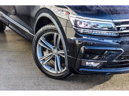 2021 Volkswagen Tiguan 2.0 TDI 150HP R-Line €34,995 thumbnail