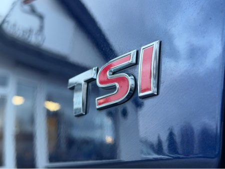 2017 Volkswagen Golf 1.4 TSI 140HP HIGHLINE AUTO €18,950 thumbnail