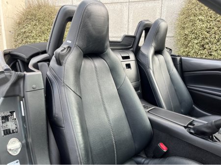 2022 Mazda MX-5 - thumbnail 13