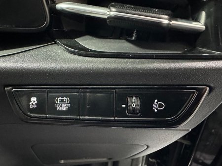 2024 Kia Niro Self Charging Hybrid HEV €28,400 thumbnail