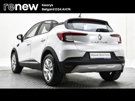 2021 Renault Captur TCe 100 Play €18,900