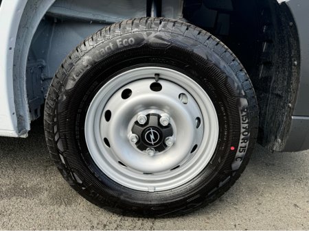 2026 Opel Movano Komfort | 2.2 | L3H2 | 140hp €33,736 thumbnail