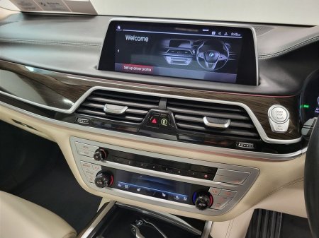 2020 BMW 7 Series - thumbnail 19