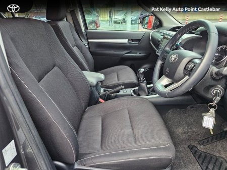 2024 Toyota Hilux - thumbnail 13