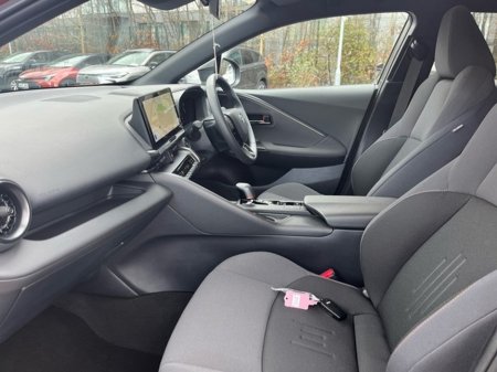 2025 Toyota C-HR - thumbnail 6