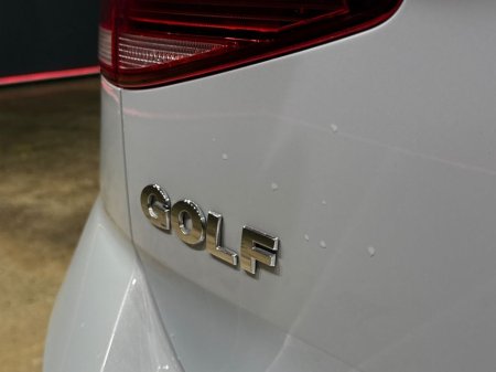 2018 Volkswagen Golf 1.2 AUTOMATIC TSI COMFORT LINE - FACTORY ALLOYS - REVERSE CAMERA €17,950 thumbnail