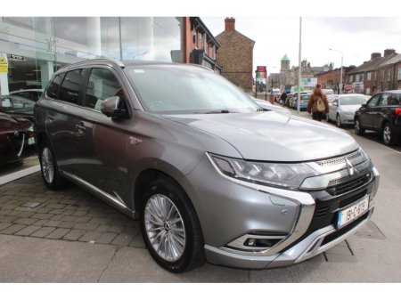 2019 Mitsubishi Outlander - view 2