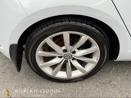 2017 Volkswagen Golf 1.6 TDi HIGHLINE 115 BHP 5dr €16,950 thumbnail