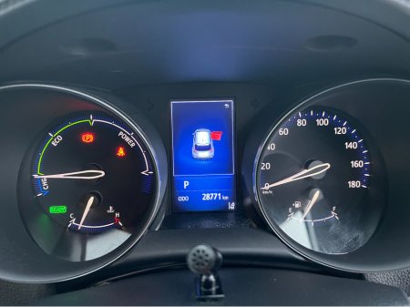 2019 Toyota C-HR 1.8 HYBRID AUTO VERY LOW KMS €19,450 thumbnail