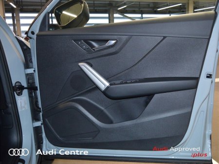 2024 Audi Q2 30 TFSI 110HP SE €35,499 thumbnail