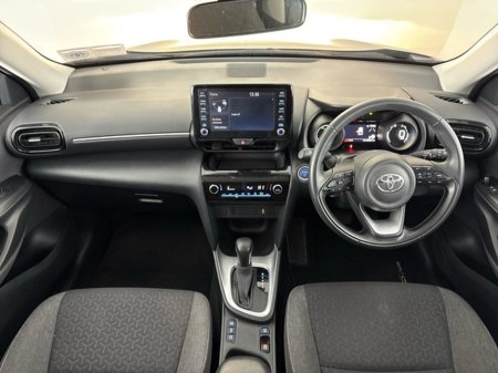 2023 Toyota Yaris Cross HYBRID LUNA €27,950 thumbnail