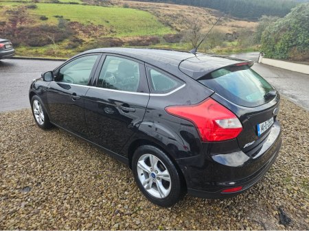 2014 Ford Focus 1.6 TDCI ZETEC 113BHP 5DR thumbnail