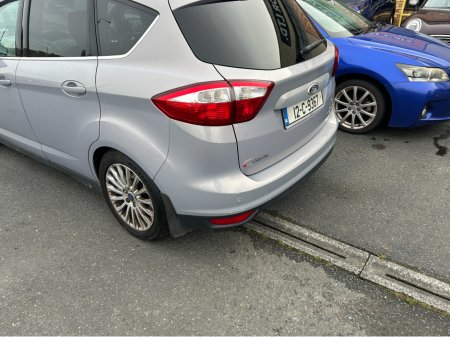 2012 Ford C-Max AUTOMATIC///TITANIUM MODEL///TINY MLS///BEAUTIFULL UNMARKED LEATHER WITH HEATED SEATS//NCT 11/26//TAXED JULY//LOW TAX//LOVELY CAR FOR THE MONEY €6,999