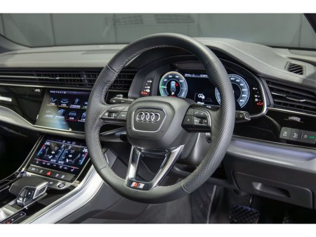 2025 Audi Q7 Q7 55 TFSI e 394PS quattro S line tip €91,950 thumbnail
