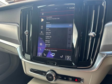 2018 Volvo V90 D4 MOM GT Auto €23,995 thumbnail