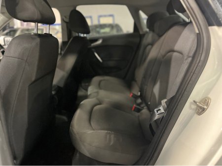 2015 Audi A1 DBA-8XCHZ 3DR €12,950 thumbnail