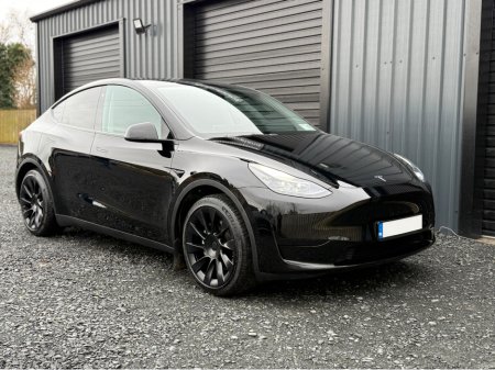 2022 Tesla Model Y LONG RANGE AWD €31,950 thumbnail