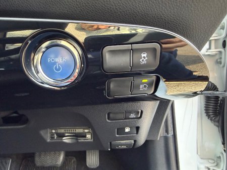 2021 Toyota Prius - thumbnail 18