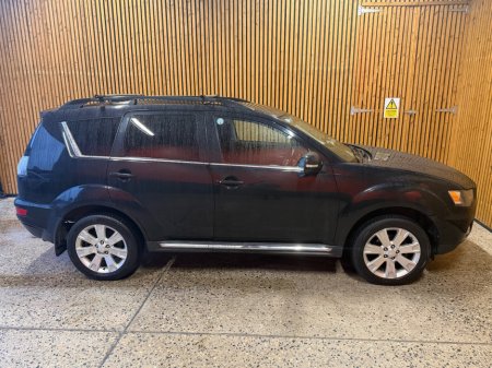2012 Mitsubishi Outlander - thumbnail 4
