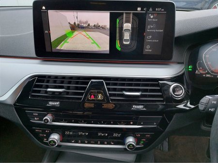 2022 BMW 5 Series - thumbnail 8