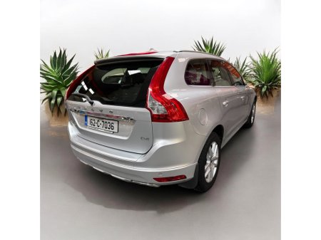 2016 Volvo XC60 D4 (190hp) FWD SE LUX