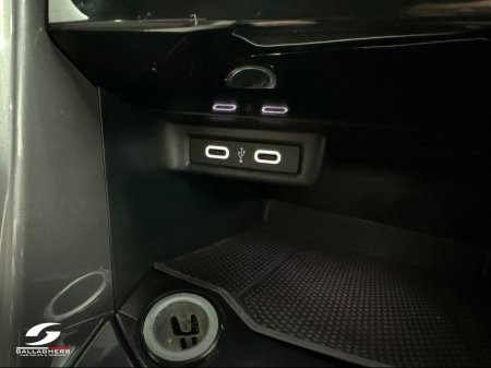 2022 Volkswagen T-Roc R-LINE 1.5 TSI D7F 150HP 5DR A €28,995 thumbnail