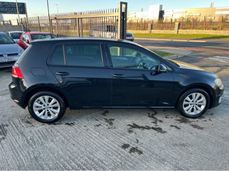 2017 Volkswagen Golf 1.2 TSI 5DR AUTO COMFORTLINE €13,950 thumbnail