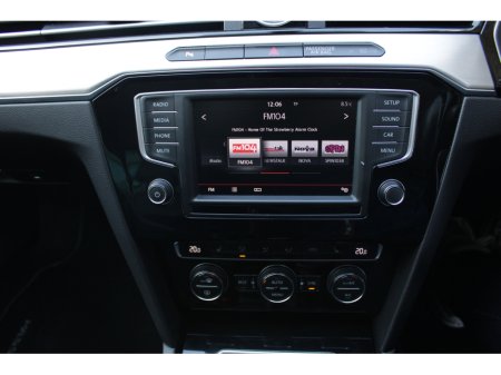 2015 Volkswagen Passat - thumbnail 13