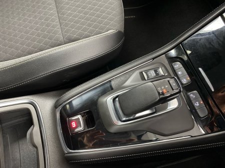 2021 Opel Grandland X 1.6 Petrol/Electric FWD 225 PS PHEV SRI €19,995 thumbnail