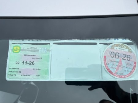 2014 Toyota Corolla - thumbnail 16