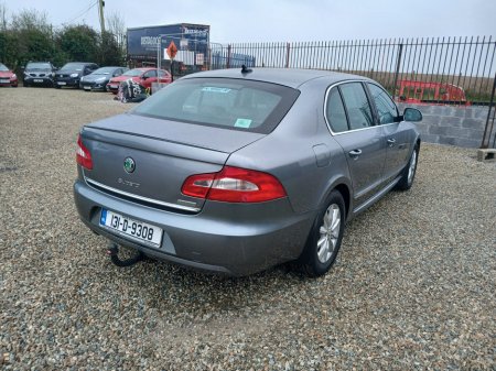 2013 Skoda Superb - thumbnail 8