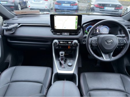 2024 Toyota Rav4 4X4 PHEV - Platinum Modelista - New model €48,940 thumbnail