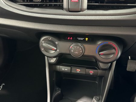 2025 Kia Picanto Petrol 1.0 Manufacturer's Warranty Until 2032 €17,900 thumbnail