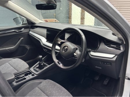 2021 Skoda Octavia - thumbnail 7