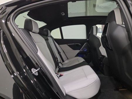 2026 BMW M5  thumbnail