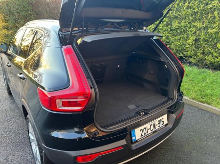 2020 Volvo XC40 D3 MOMENTUM 5DR €27,750 thumbnail