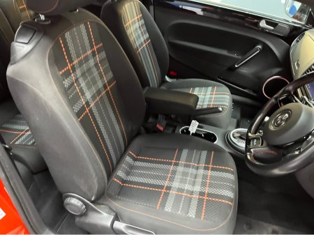 2016 Volkswagen Beetle - thumbnail 9