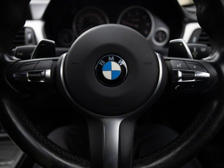 2013 BMW 3 Series - thumbnail 13