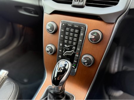 2018 Volvo V40 D4 INSCRIPTION - 2.0L DIESEL - AUTO - 12M WARRANTY - CAR: 1615 €14,950 thumbnail